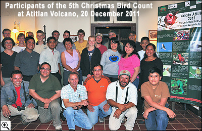 Participantes del quinto Conteo Navideño de Aves en el Volcán Atitlán